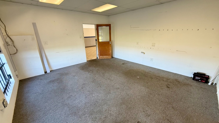 To Let commercial Property for Rent in Knysna Central Western Cape